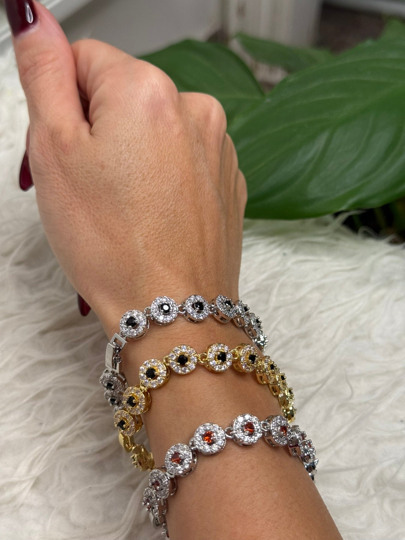 Τα Halo Bracelet μας