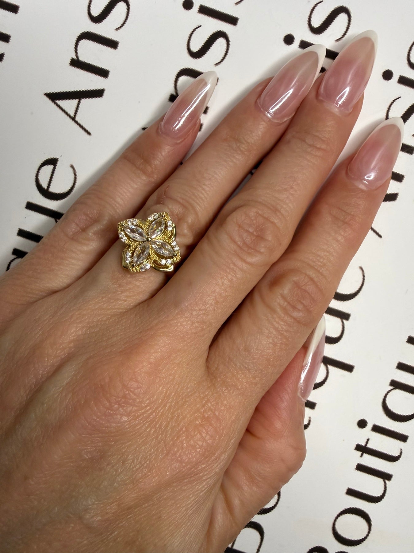 White spin Ring