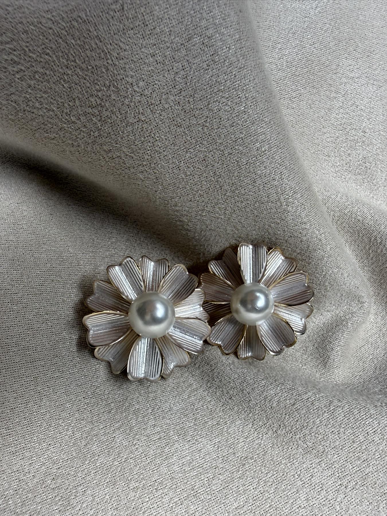 Daisy earrings