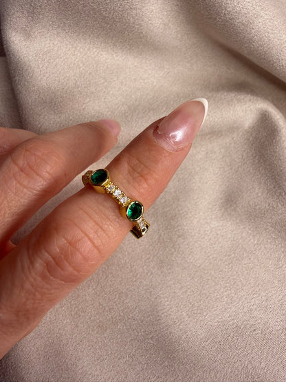 Emerald Glow Ring