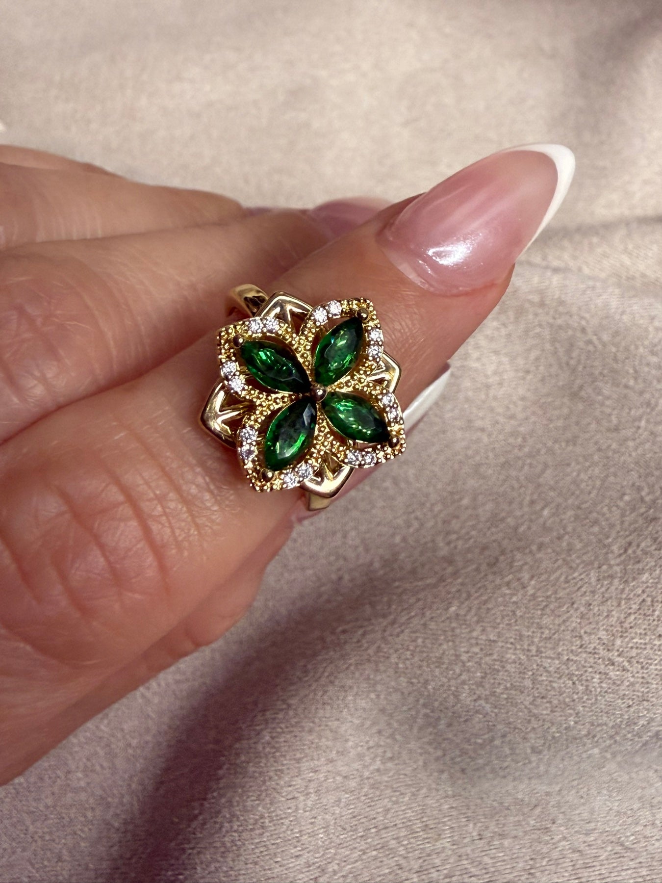 Emerald Spin Ring