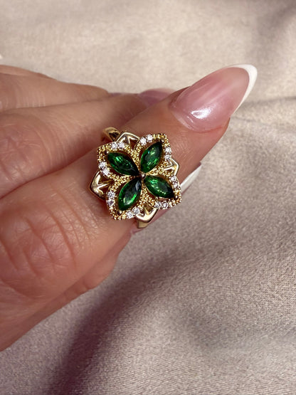 Emerald Spin Ring