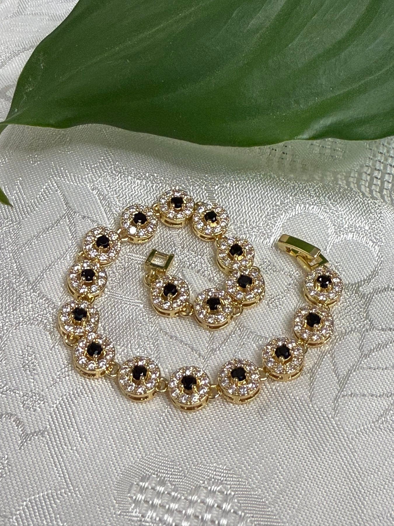 Halo Bracelet | Μαύρες ροζέτες |